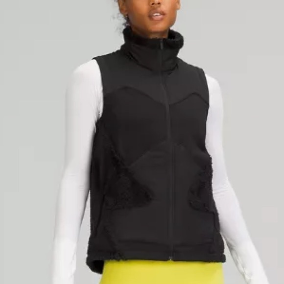 Lululemon Women 4 Black Athletic Outdoor Pockets Full Zip Fleece Insulated Vest - Picture 1 of 13